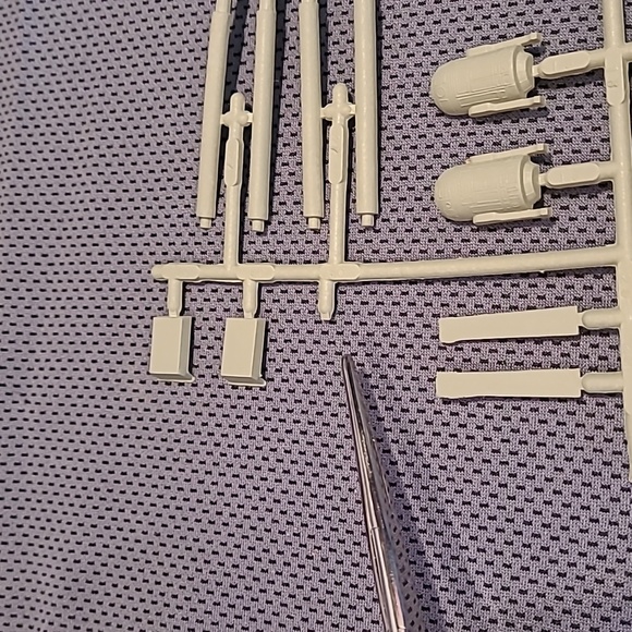 MPC Ertl Star Wars Return Of The Jedi X-Wing Fighter Model Kit 8918 - Picture 3 of 14